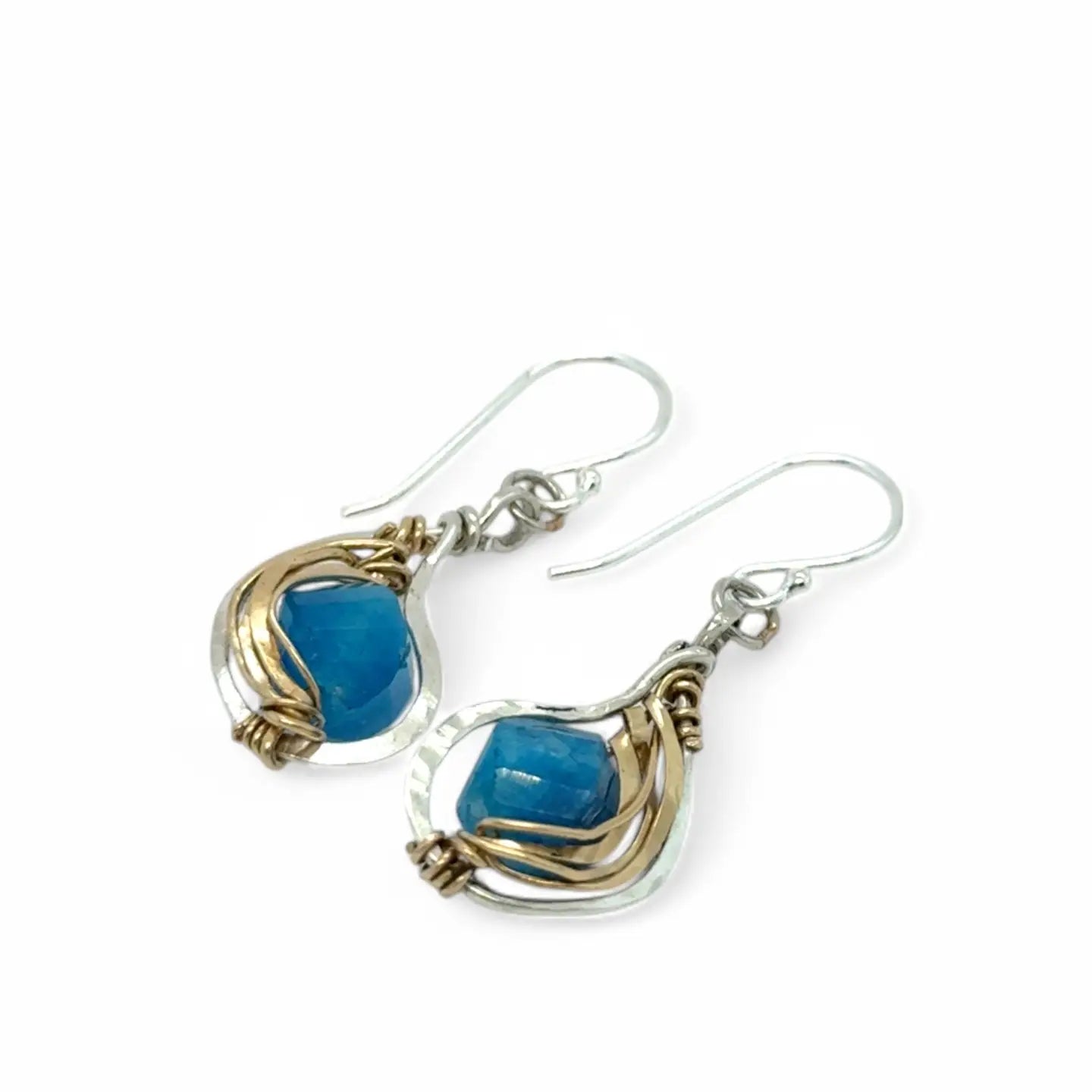 singular faceted apatite gemstone is held in layers of hammered gold filled wire on mini sterling silver paisley earrings