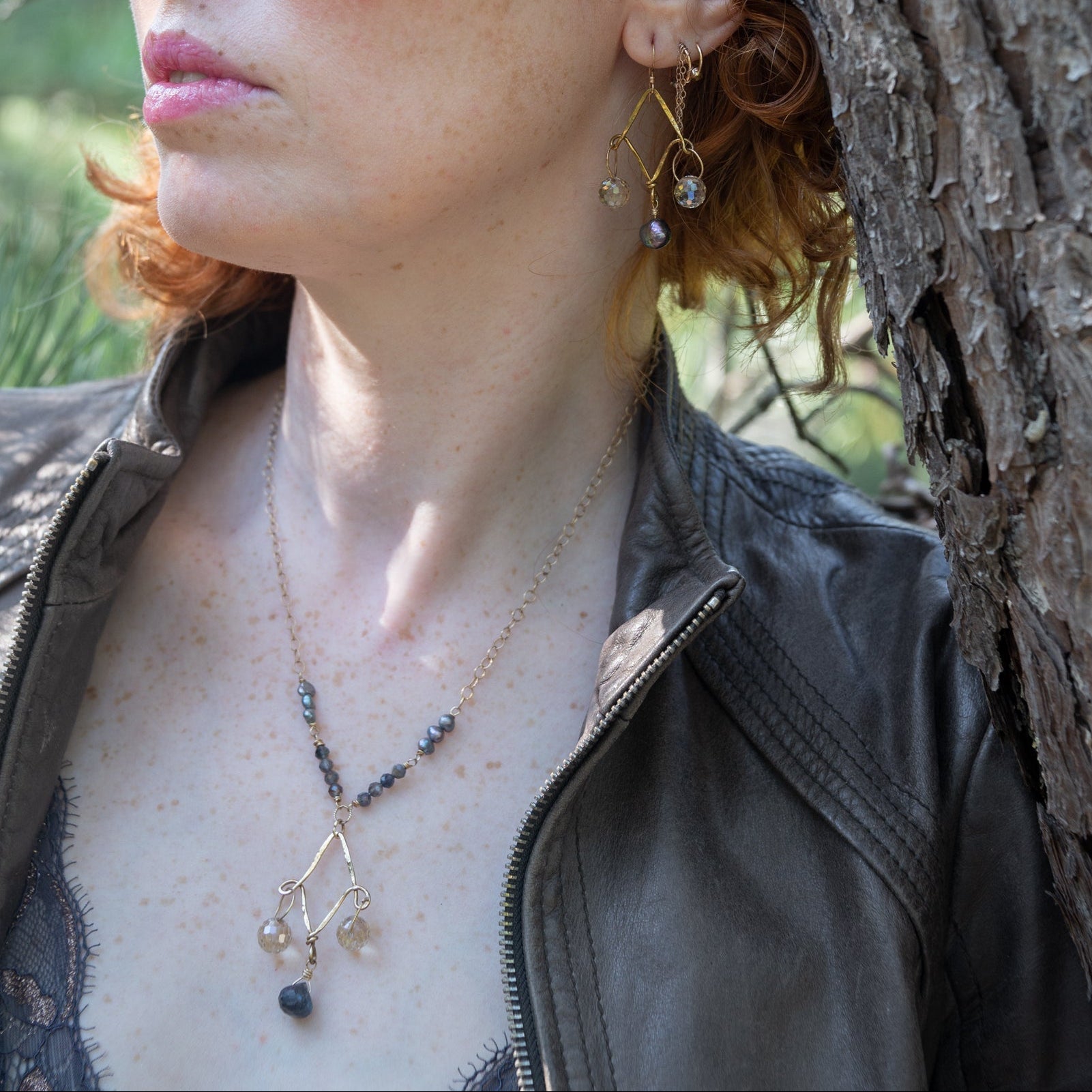 Fluted Chandelier Labradorite Necklace 82050N - Art by any Means Jewelryproduct_