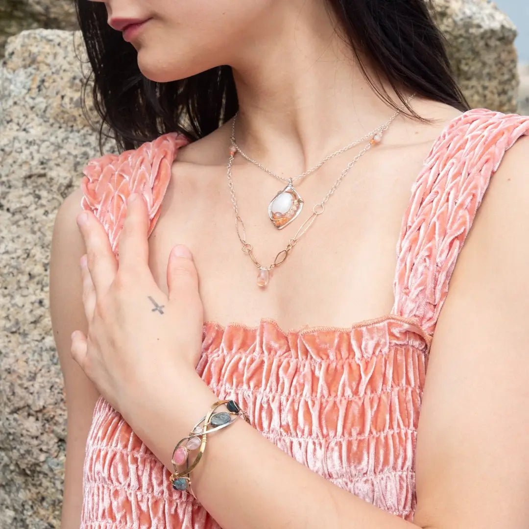 Ranunculus Quartz Necklace 83110N - Art by any Means Jewelryproduct_